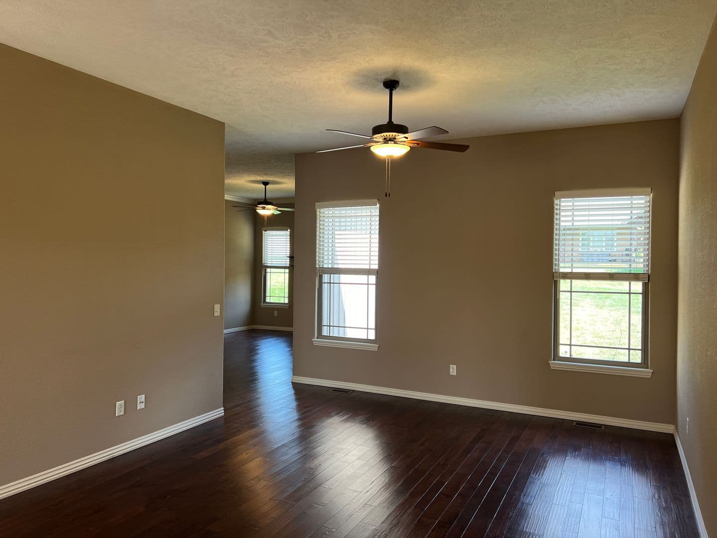 Nixa House: 614 N Galileo Dr
