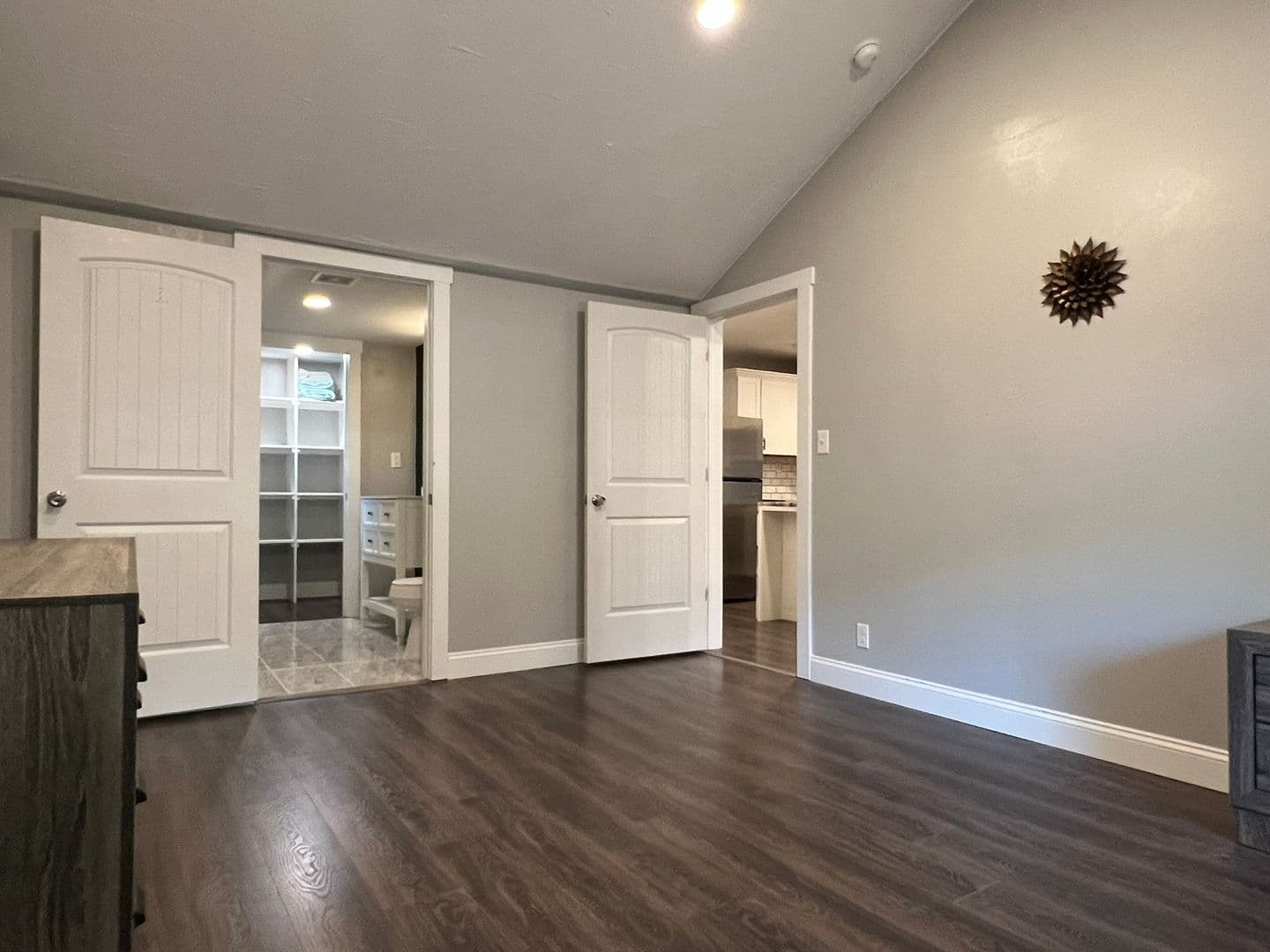 Springfield House: (NM) 2232 S Kickapoo Ave