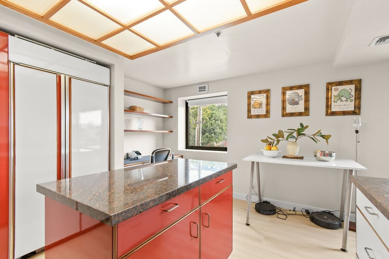 San Diego Condo: 230 W. Laurel St. 506