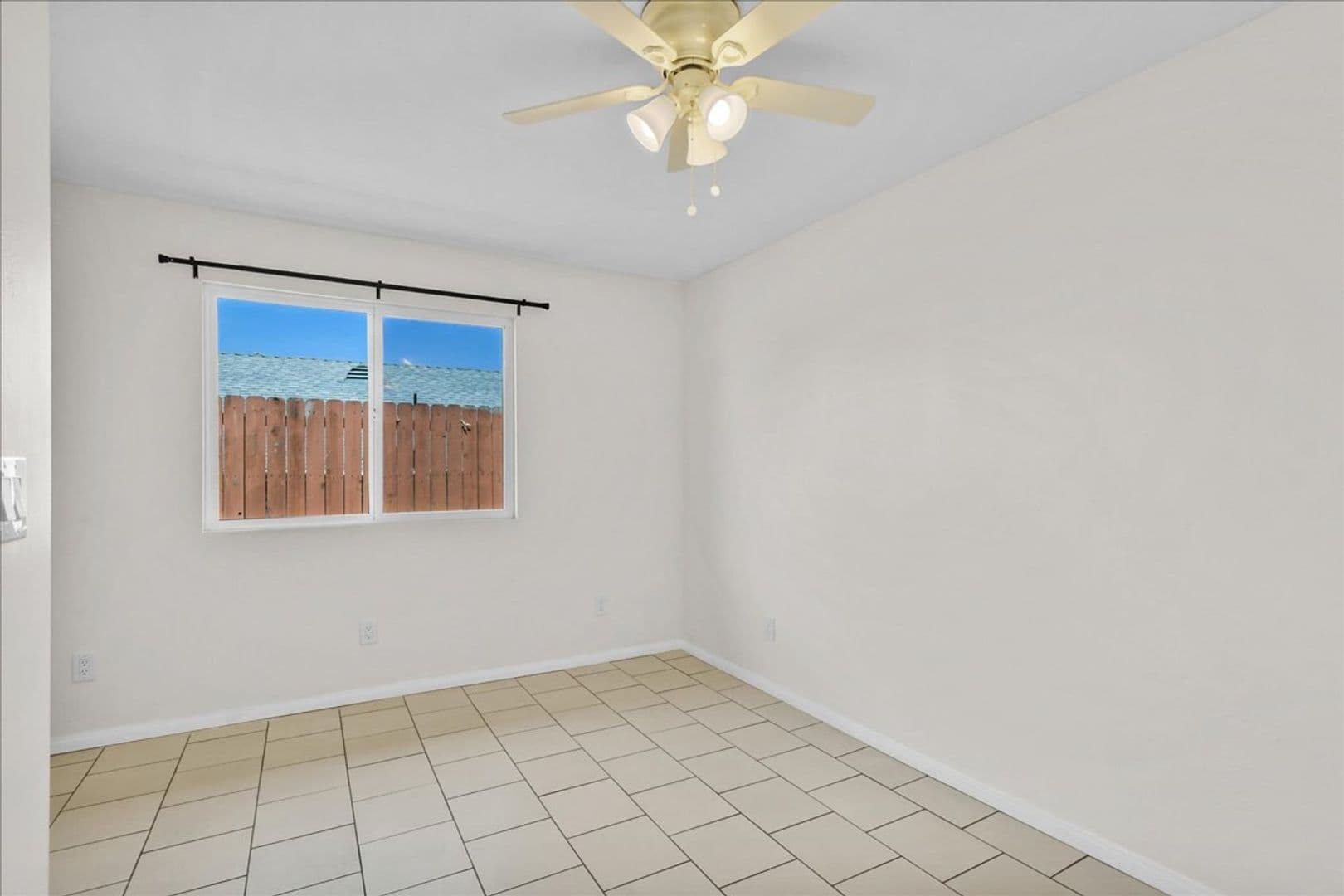 San Diego Apartment: 3875-77 Beta Street
