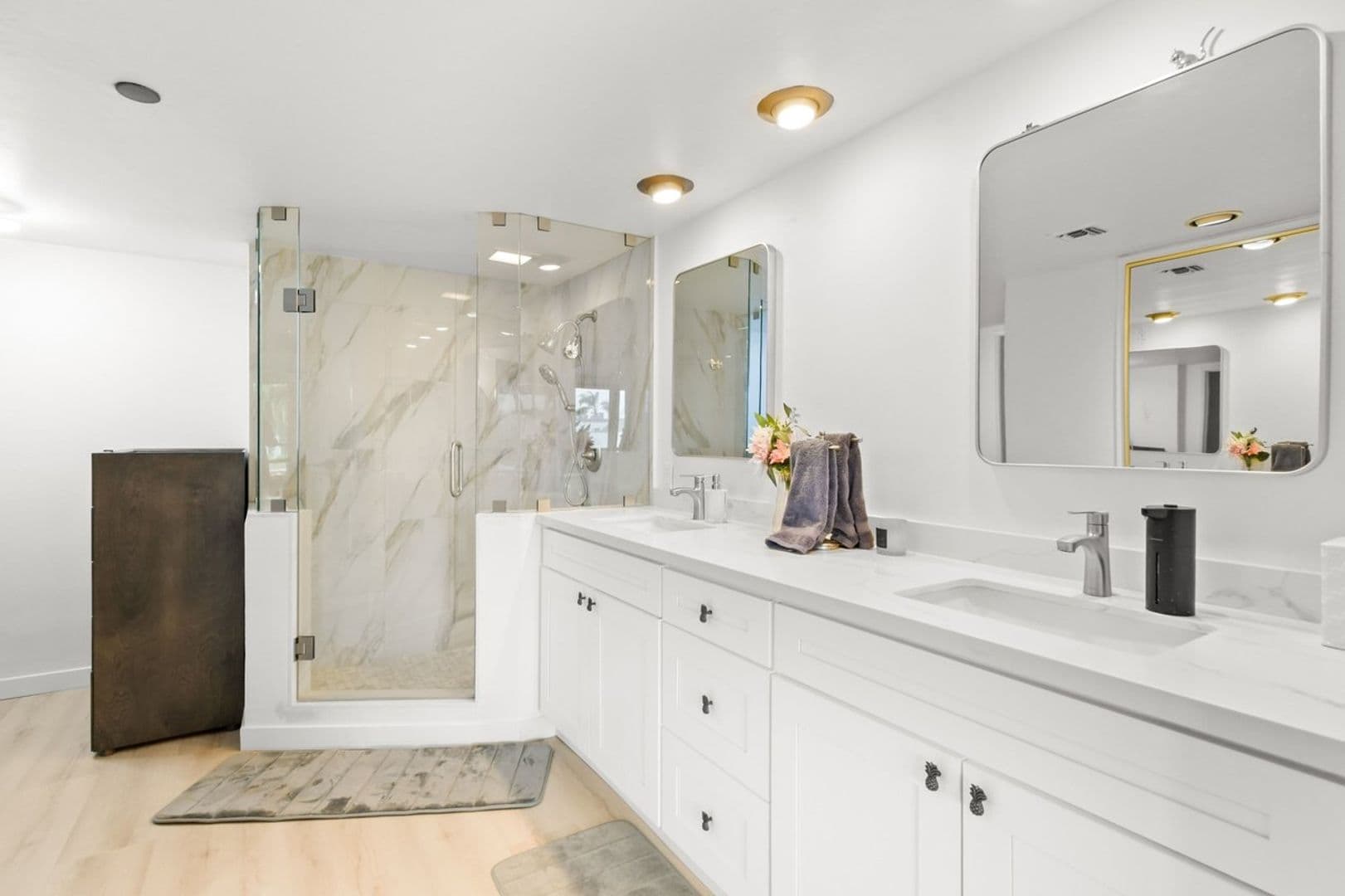 San Diego Condo: 230 W. Laurel St. 506