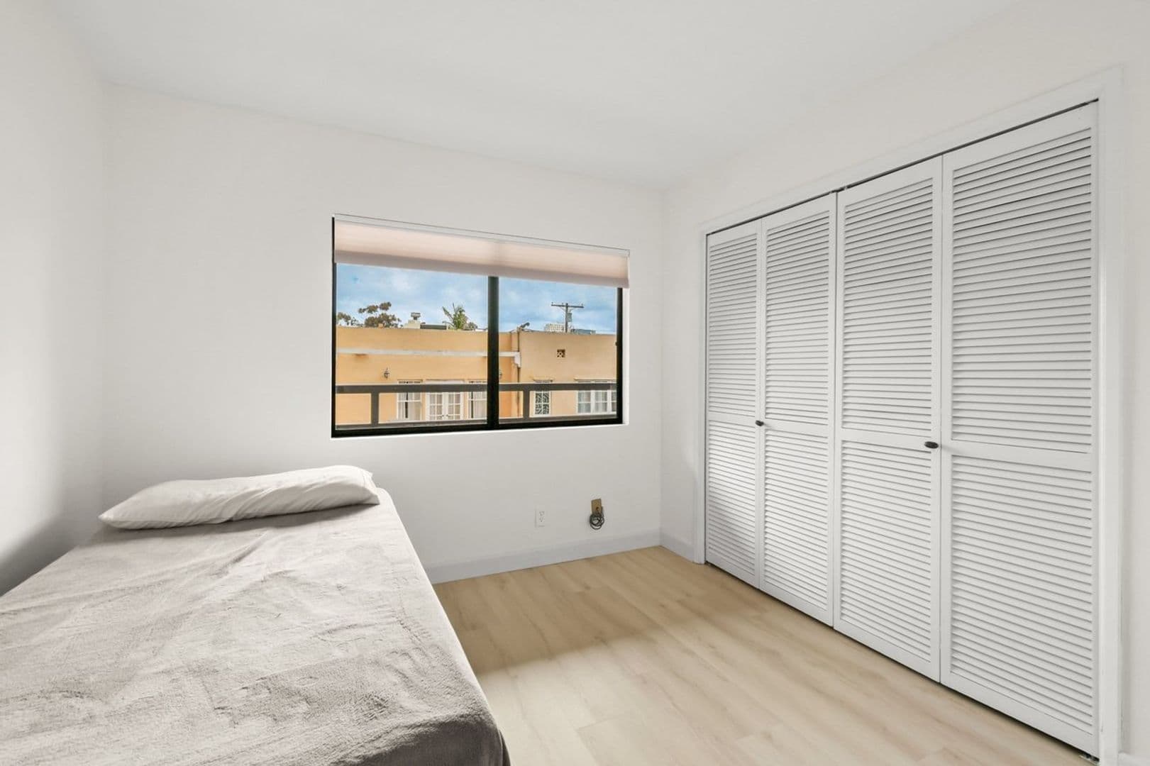 San Diego Condo: 230 W. Laurel St. 506