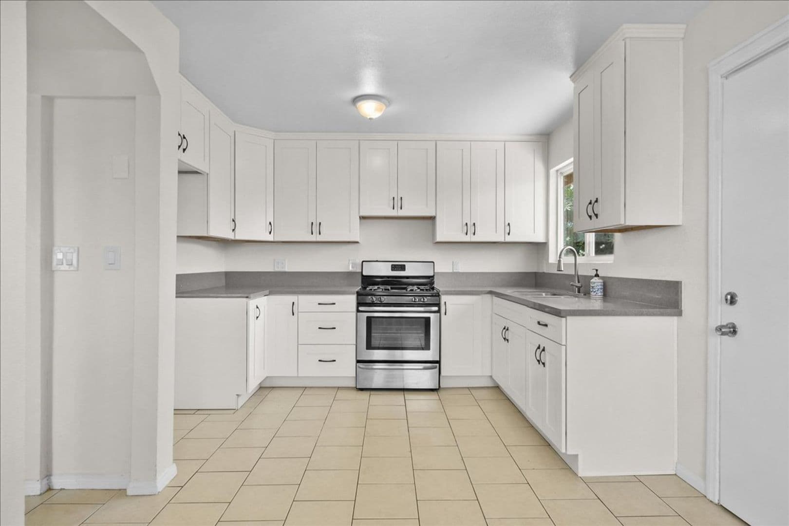 San Diego Apartment: 3875-77 Beta Street