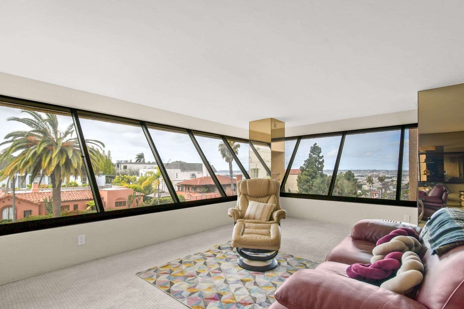 San Diego Condo: 230 W. Laurel St. 506