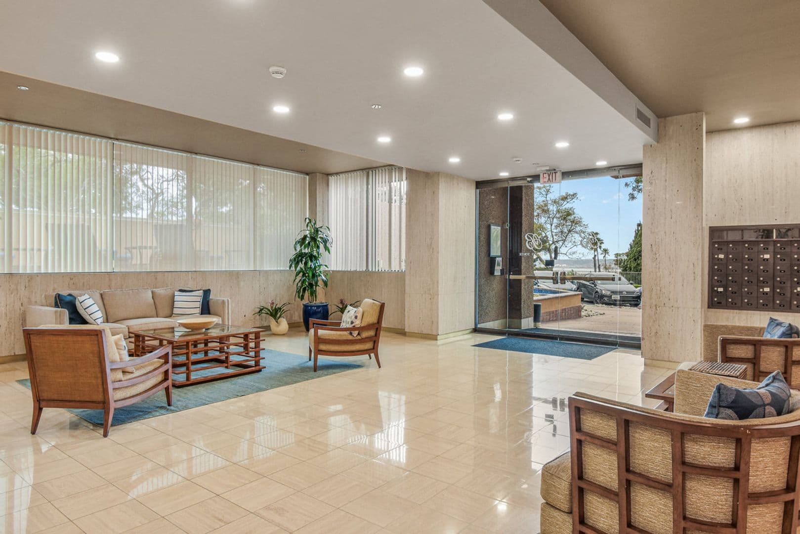 San Diego Condo: 230 W. Laurel St. 506