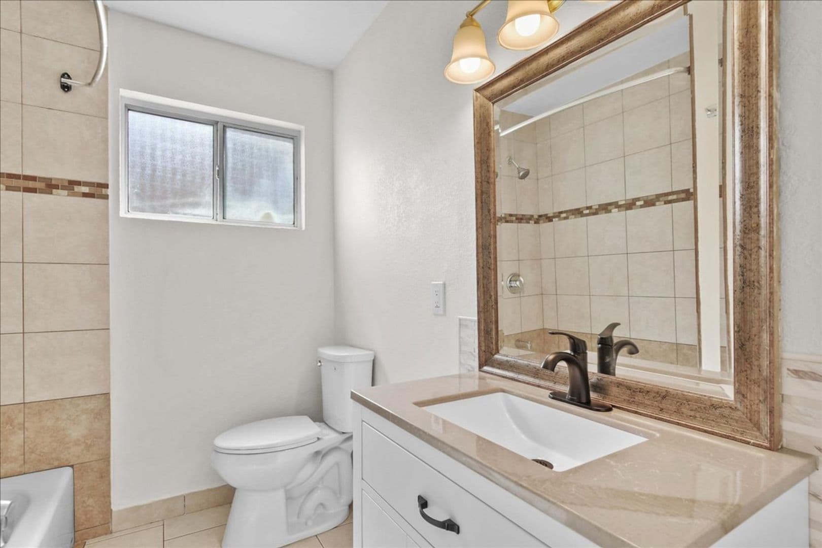 San Diego Apartment: 3875-77 Beta Street