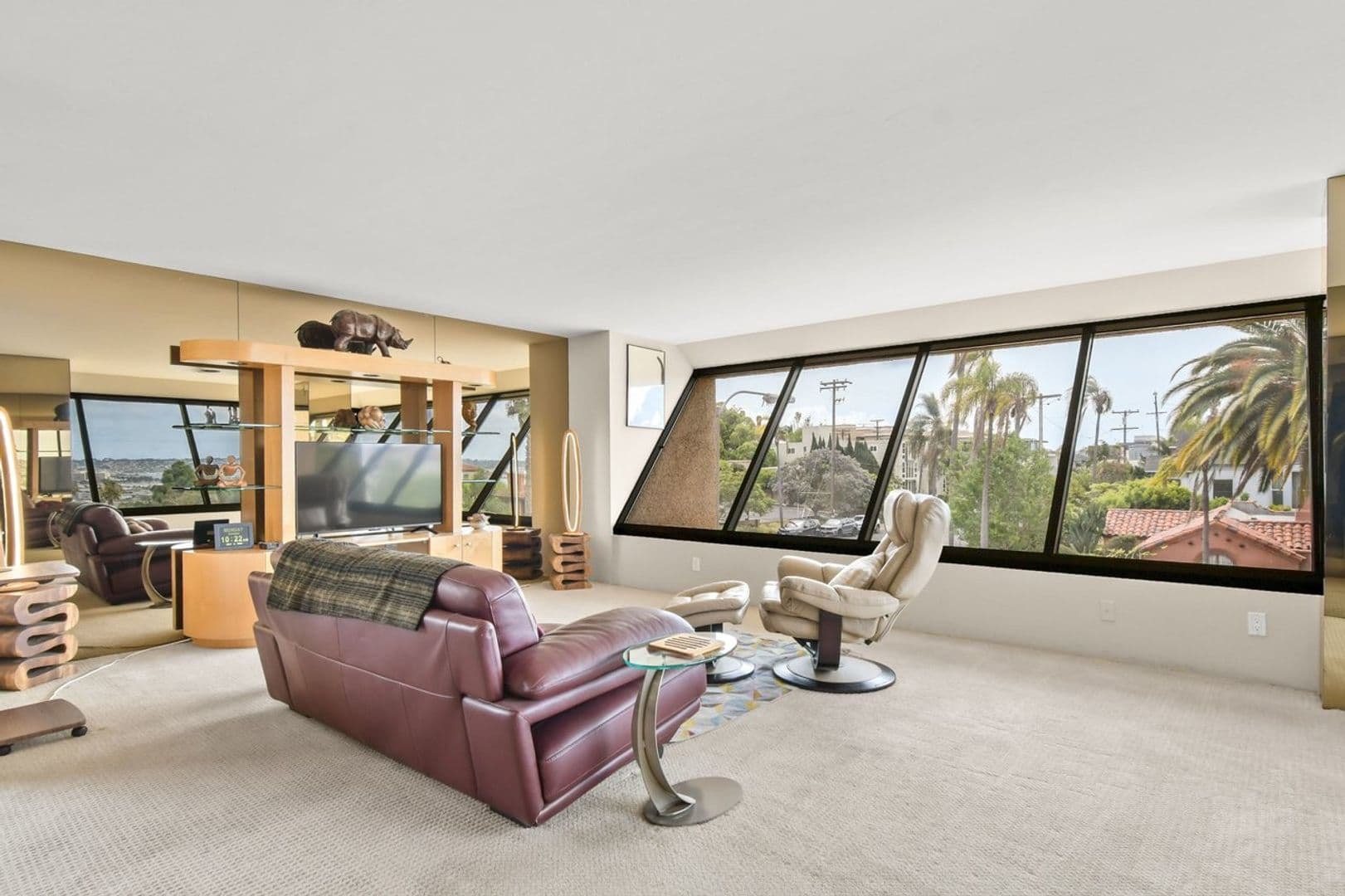 San Diego Condo: 230 W. Laurel St. 506