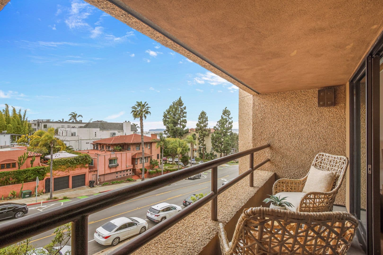 San Diego Condo: 230 W. Laurel St. 506
