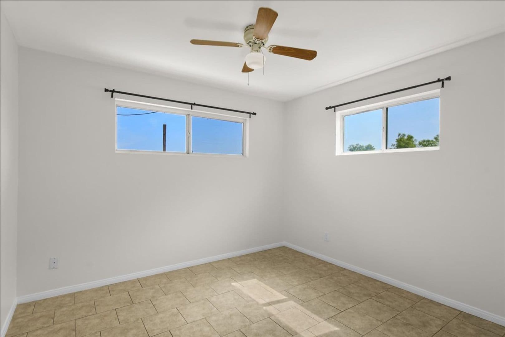 San Diego Apartment: 3875-77 Beta Street