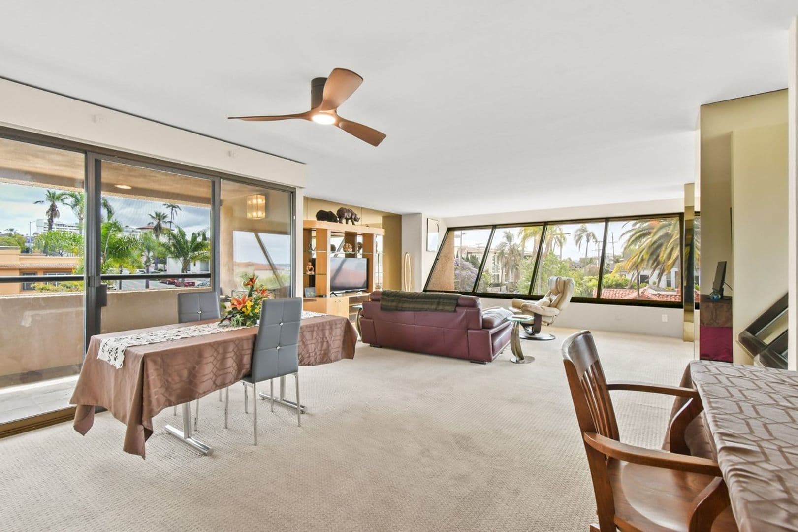 San Diego Condo: 230 W. Laurel St. 506