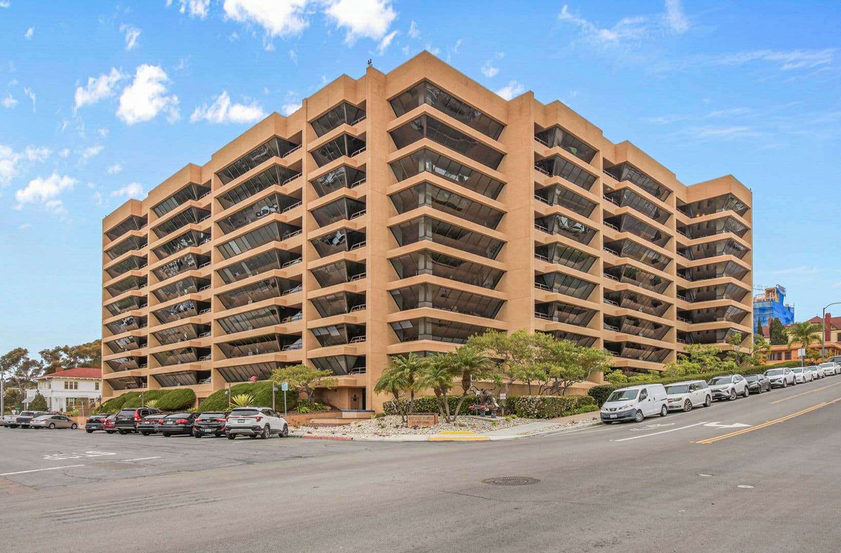 San Diego Condo: 230 W. Laurel St. 506