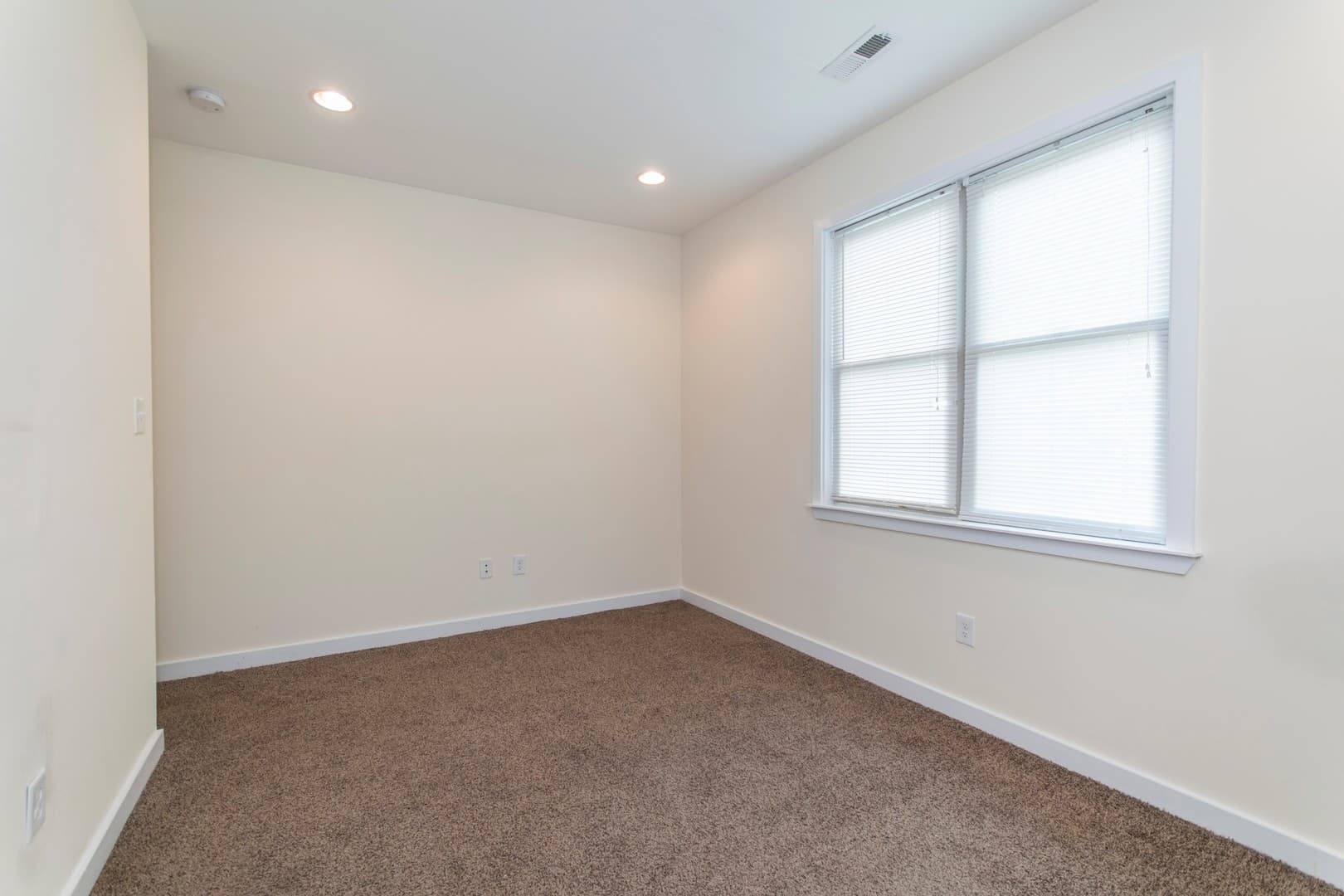 Philadelphia Apartment: 1612 N. Sydenham Street