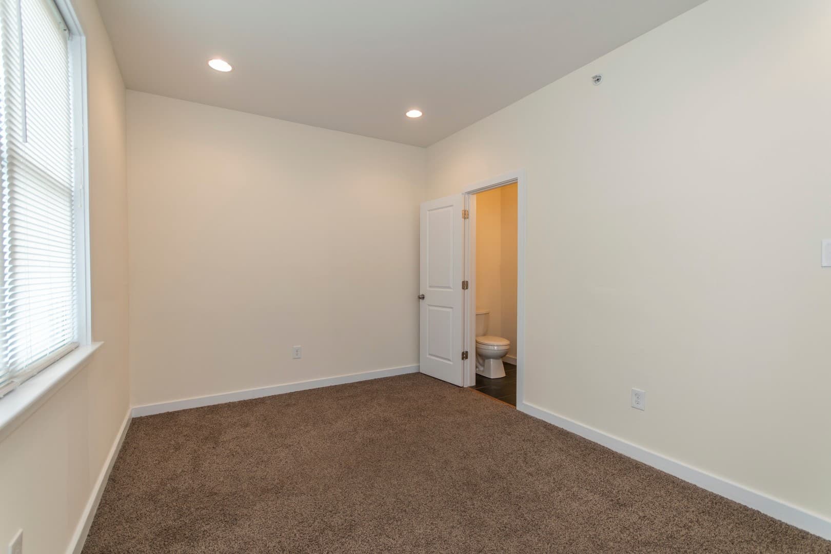 Philadelphia Apartment: 1612 N. Sydenham Street
