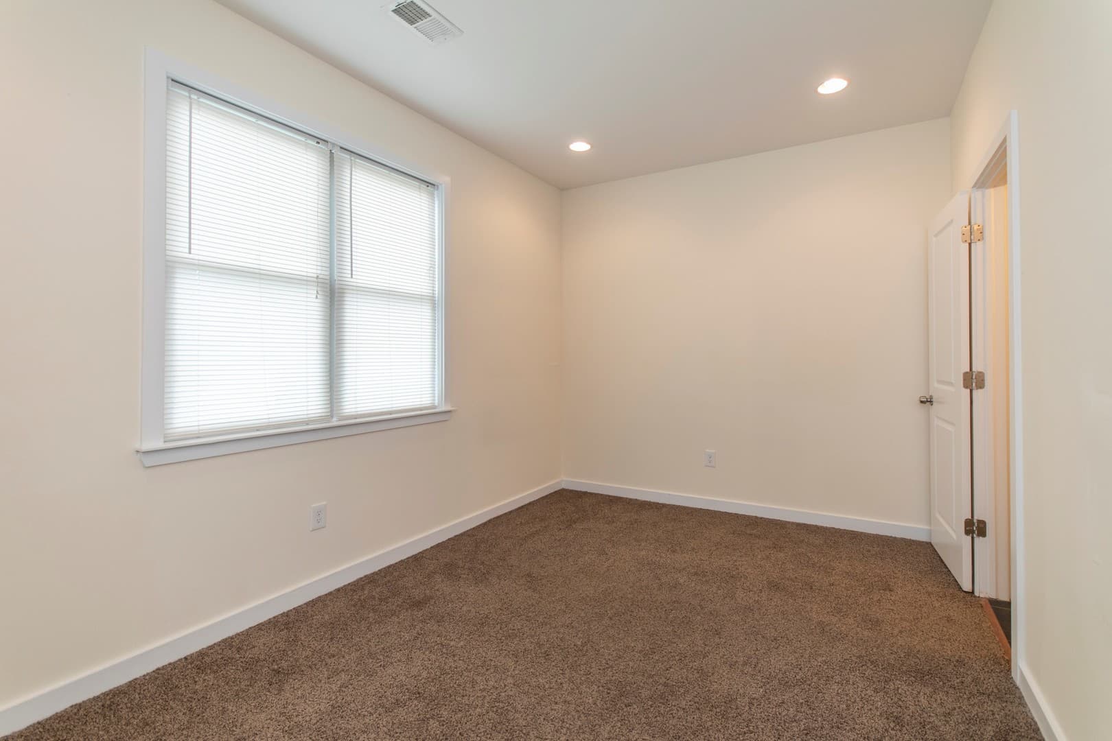 Philadelphia Apartment: 1612 N. Sydenham Street