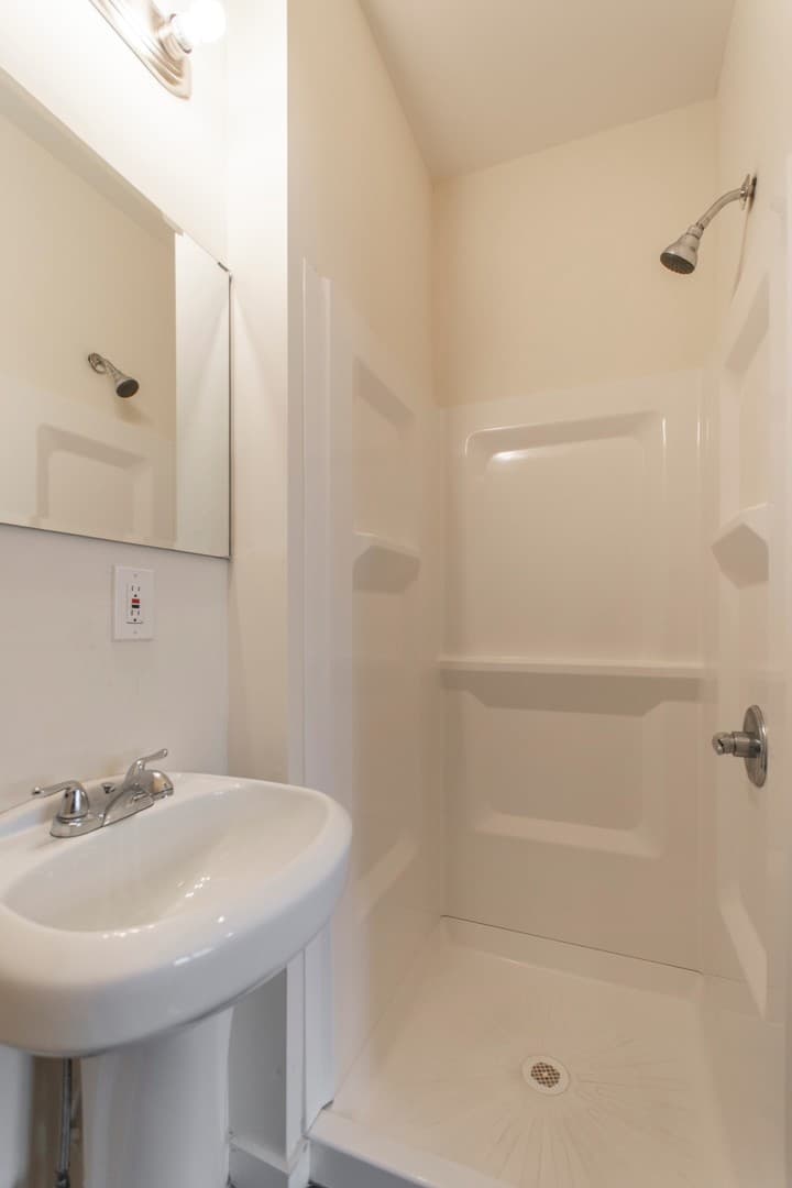 Philadelphia Apartment: 1612 N. Sydenham Street