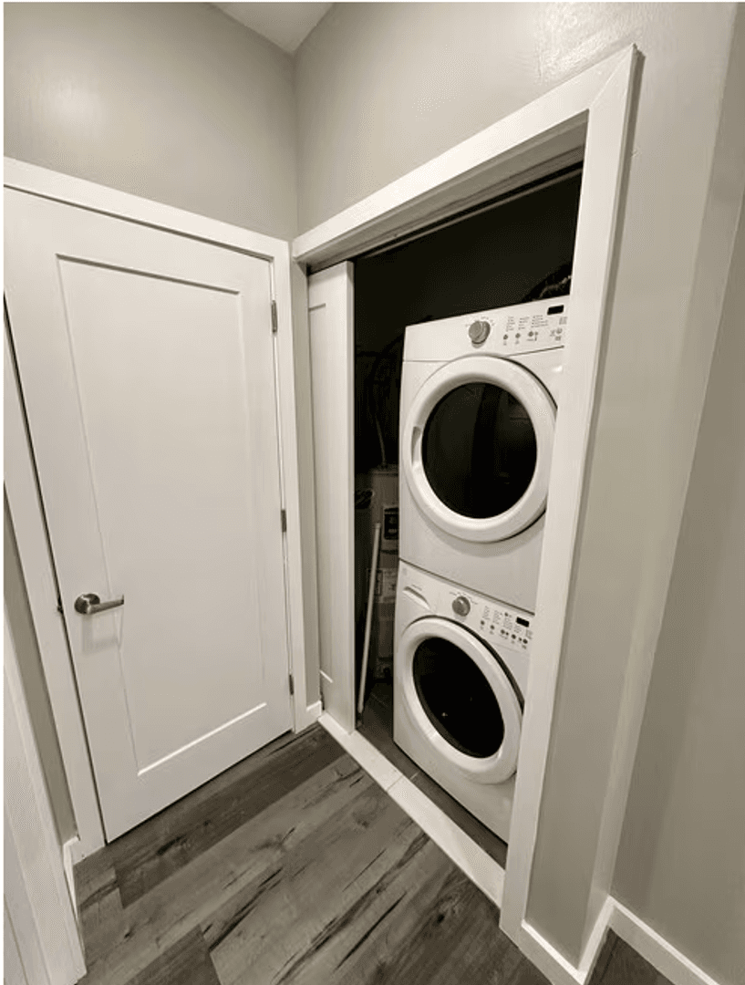 Philadelphia Apartment: 1629 W. Girard Ave