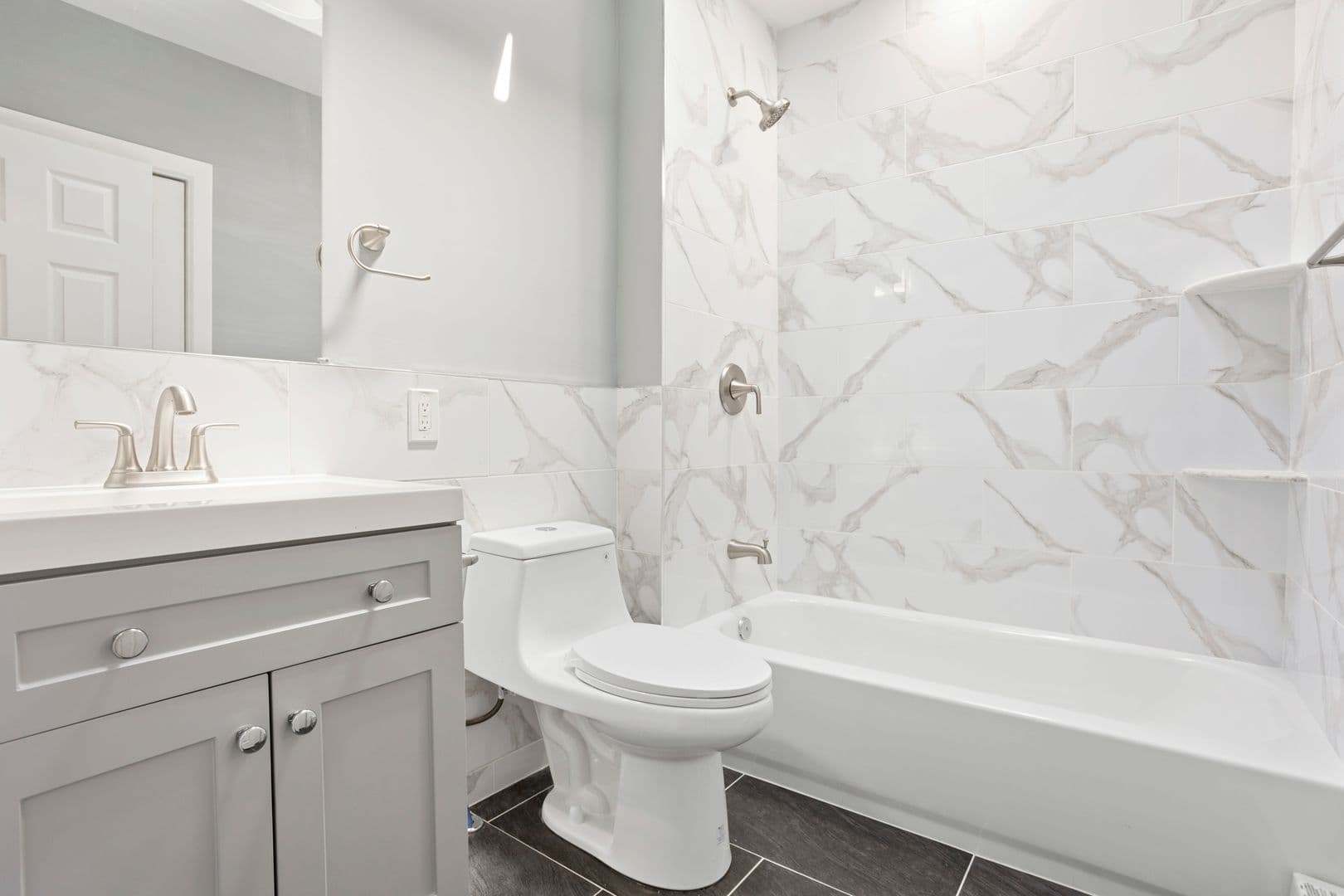 Philadelphia House: 5211 Litchfield St
