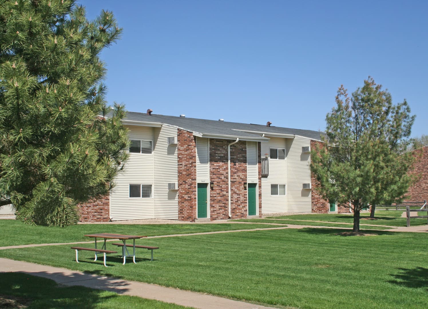 Stevens Point Apartment: 1266 Northpoint Dr