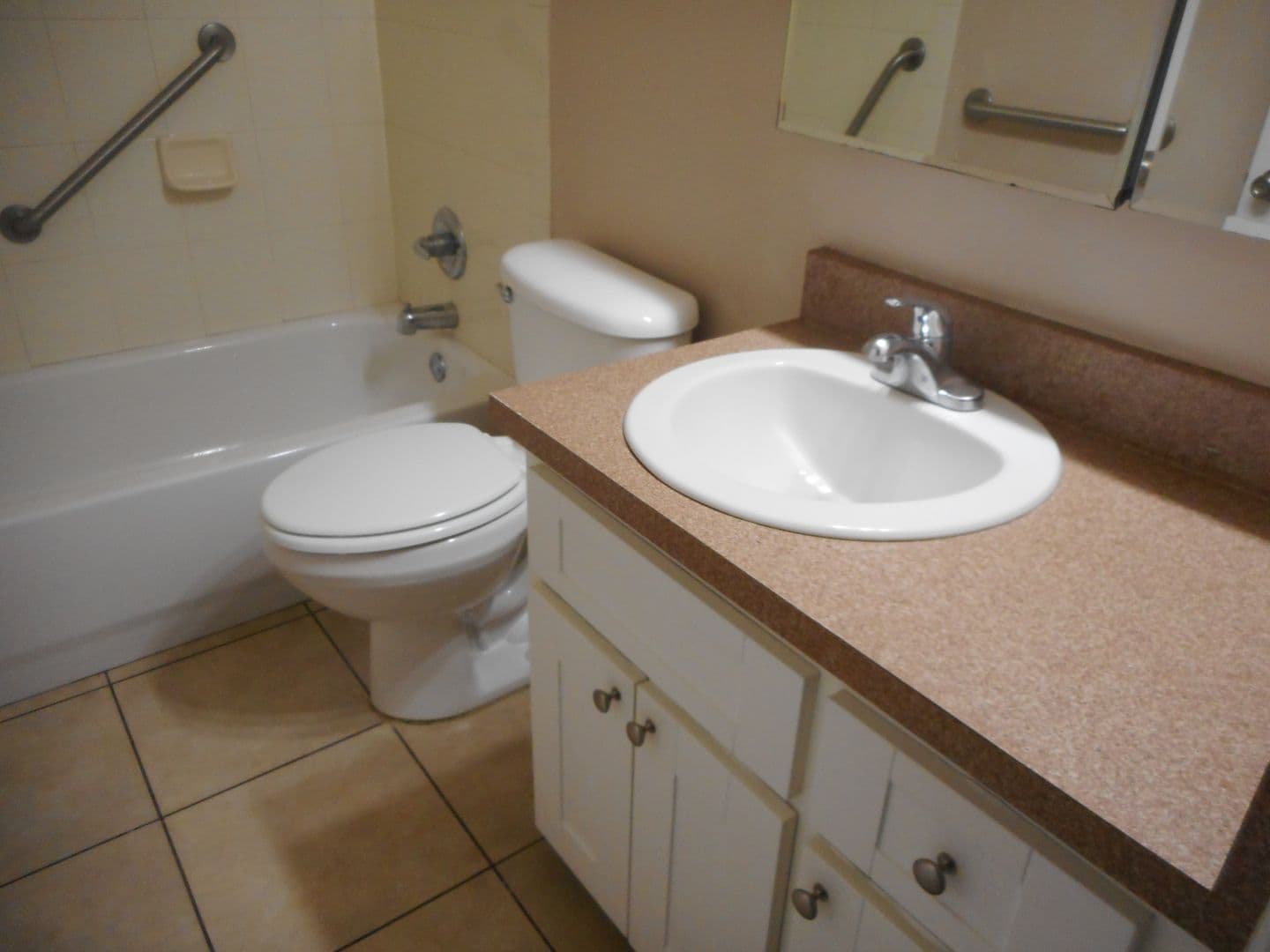 Ocala Apartment: 661 NE 26th Court #C