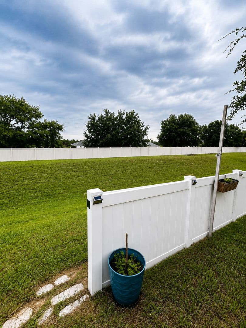 Davenport House: 576 Buchannan Dr.