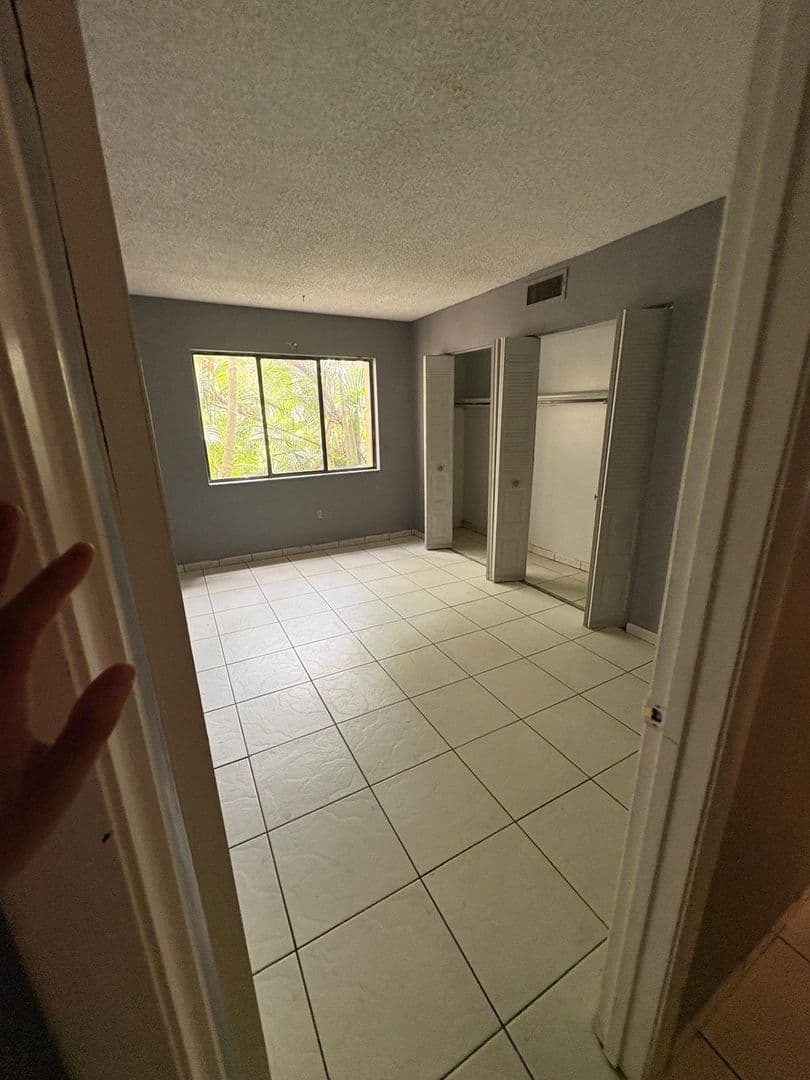 Orlando House: 3244 S Semoran Blvd