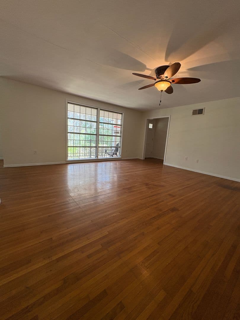 Deland House: 2227 Country Club Drive
