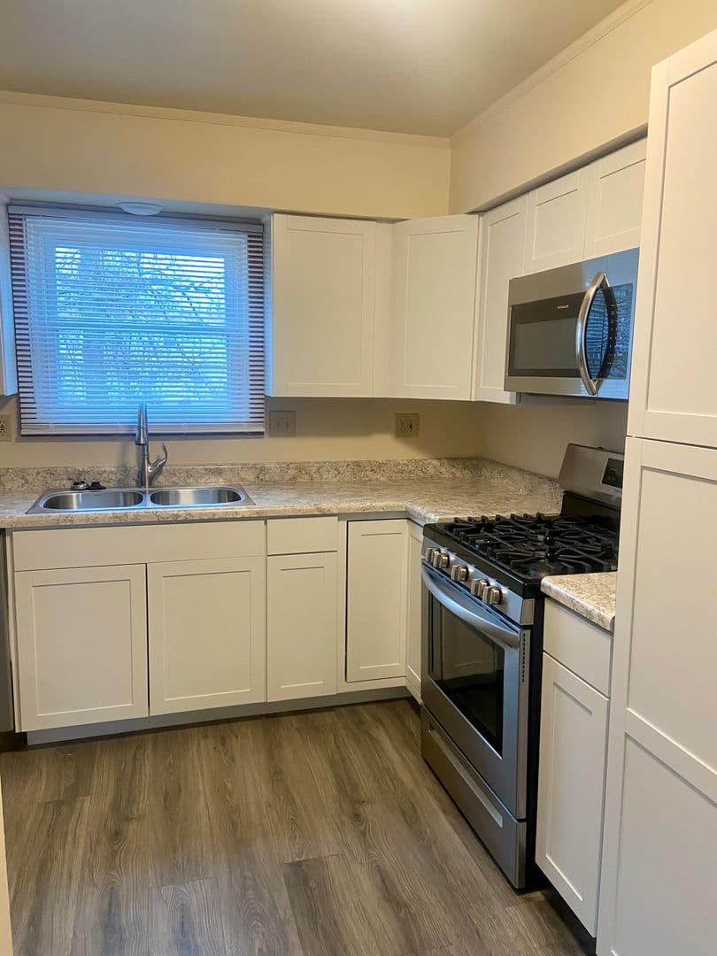 Erie Apartment: 2904-2910 Tamarack Drive