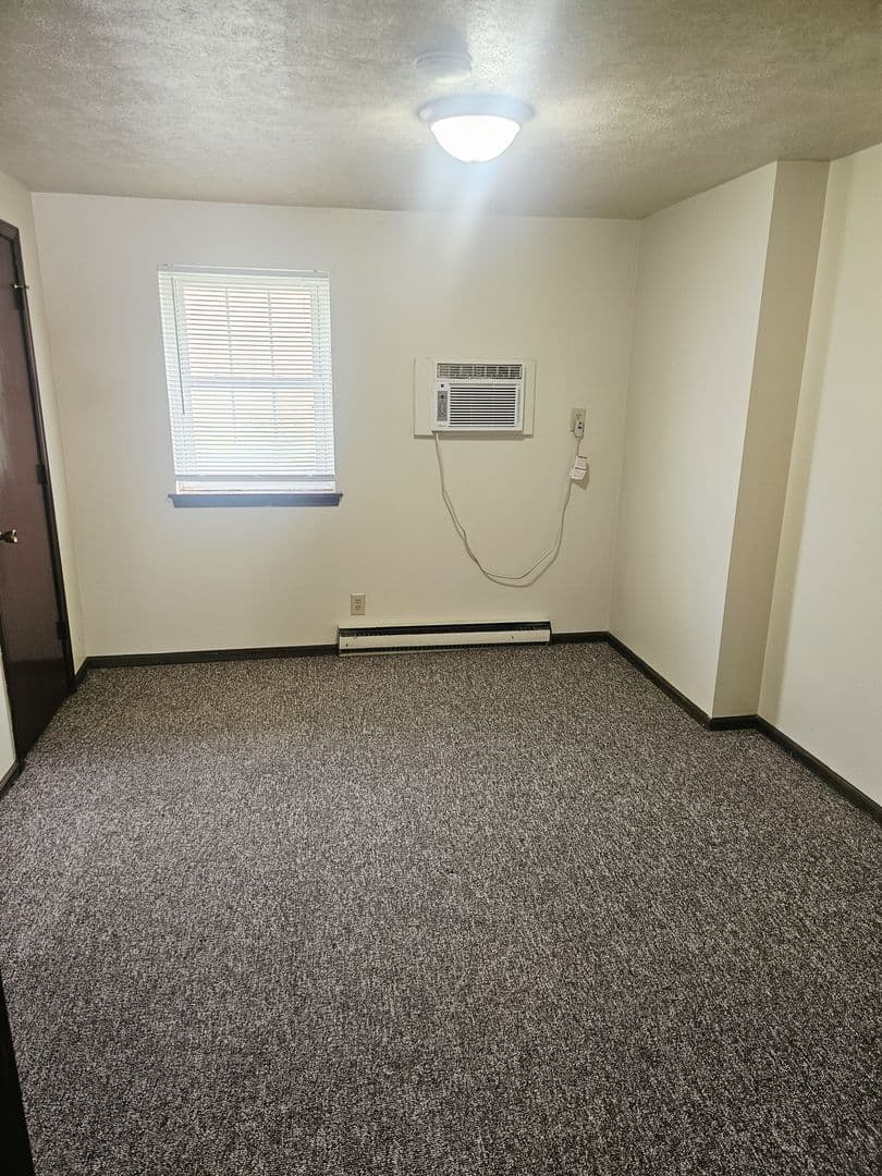 Erie Apartment: 104 Averlon Avenue