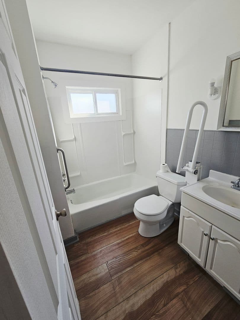 Erie Apartment: 232 Parade Street