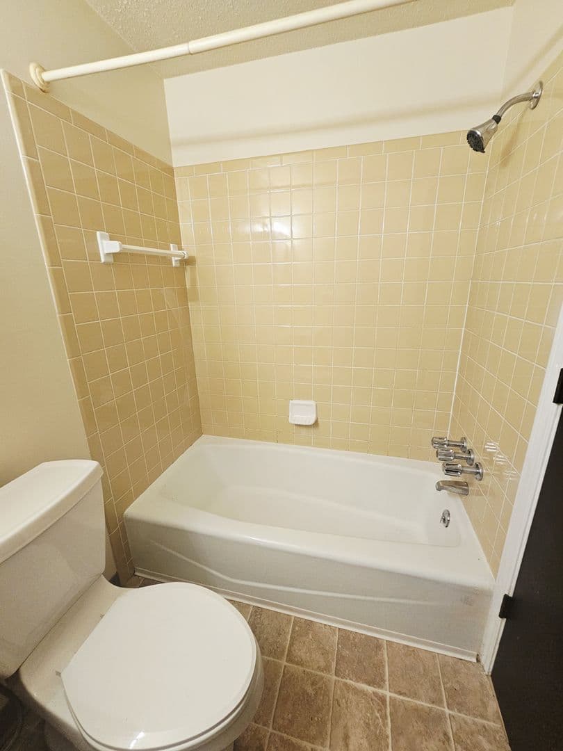 Erie Apartment: 104 Averlon Avenue