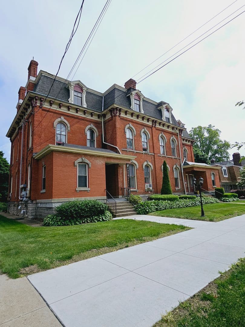 Erie Apartment: 527-529 West 6th Street