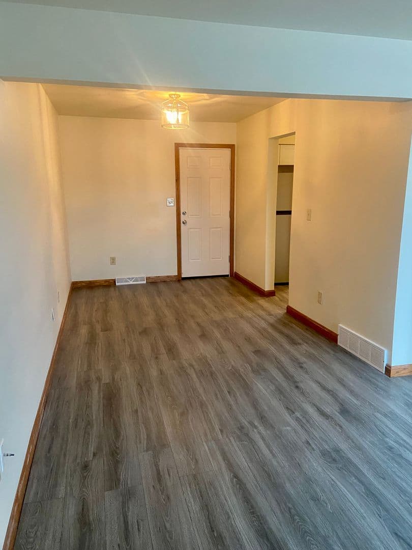Erie Apartment: 2904-2910 Tamarack Drive