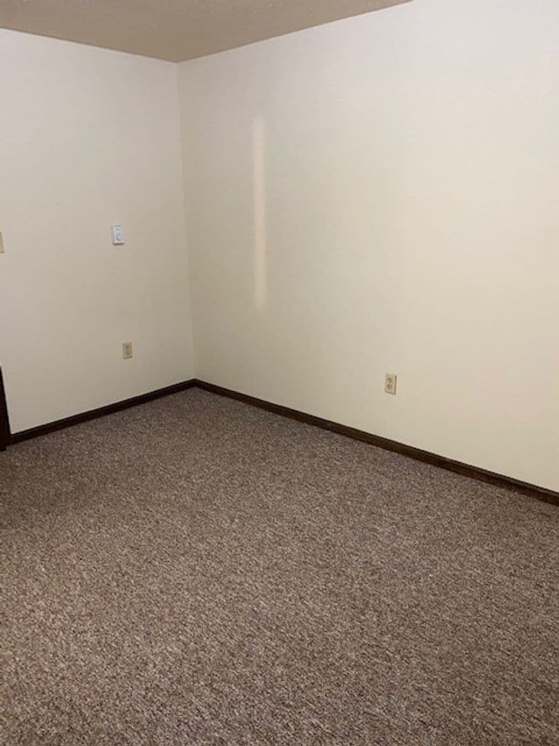 Erie Apartment: 104 Averlon Avenue