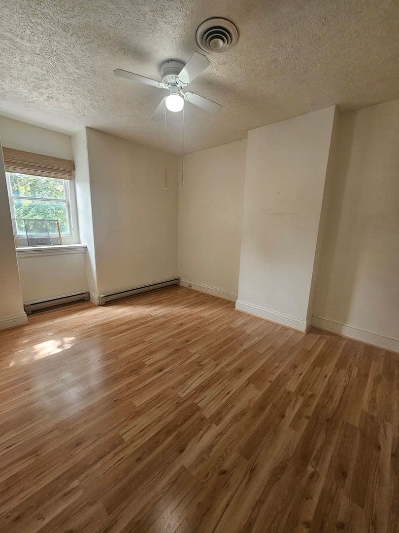 Erie Apartment: 527-529 West 6th Street