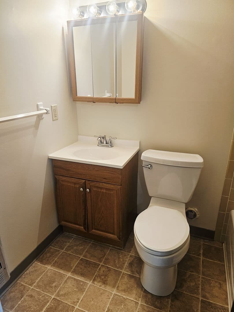 Erie Apartment: 104 Averlon Avenue