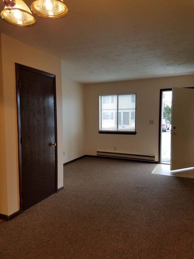 Erie Apartment: 4153 West Ridge Road Woodside Apartments