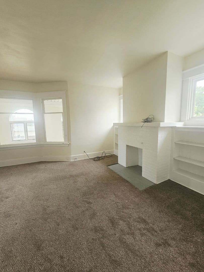 Erie Apartment: 731-733 Lincoln Ave.