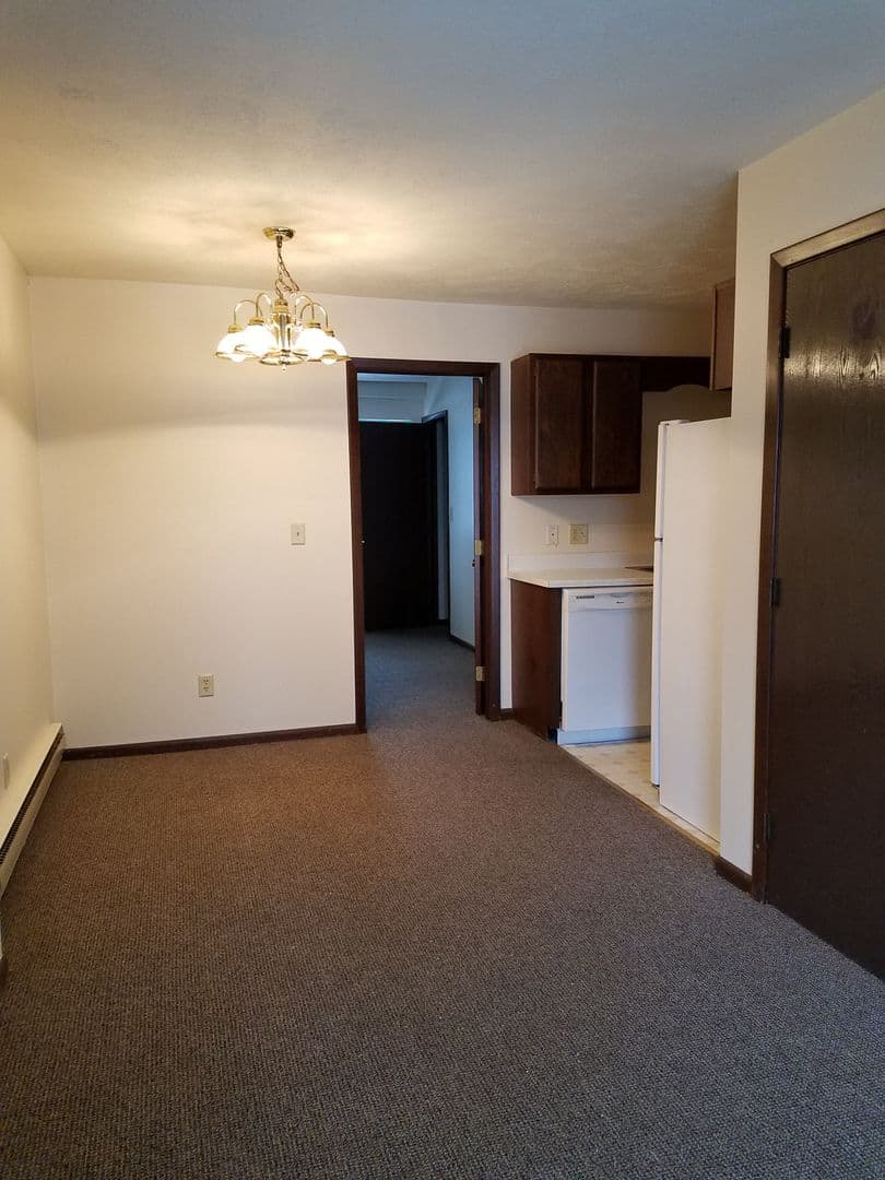 Erie Apartment: 4153 West Ridge Road Woodside Apartments