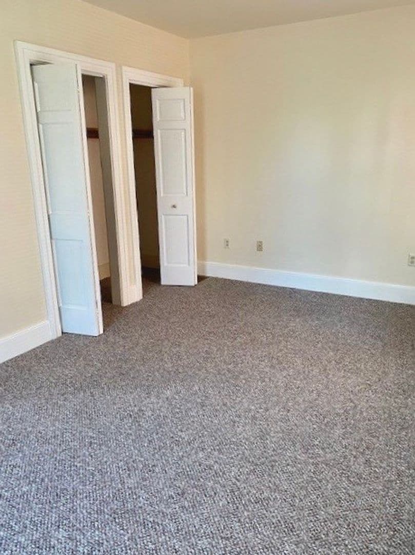Erie Apartment: 100 Erie Insurance Place