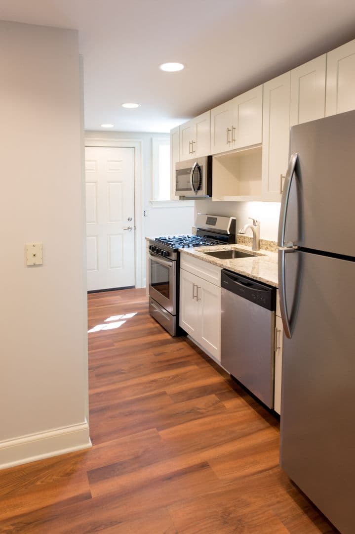 Erie Apartment: 4th and German Street