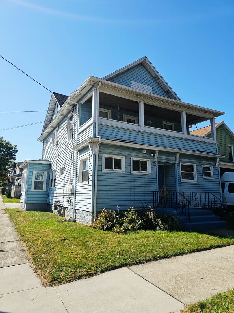 Erie Apartment: 232 Parade Street