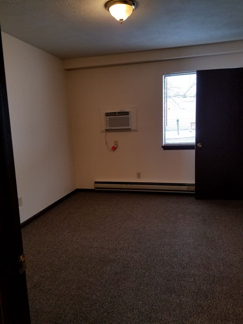Erie Apartment: 4153 West Ridge Road Woodside Apartments