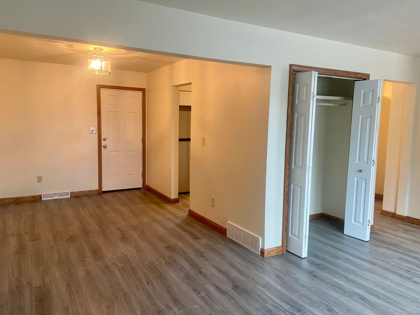 Erie Apartment: 2904-2910 Tamarack Drive