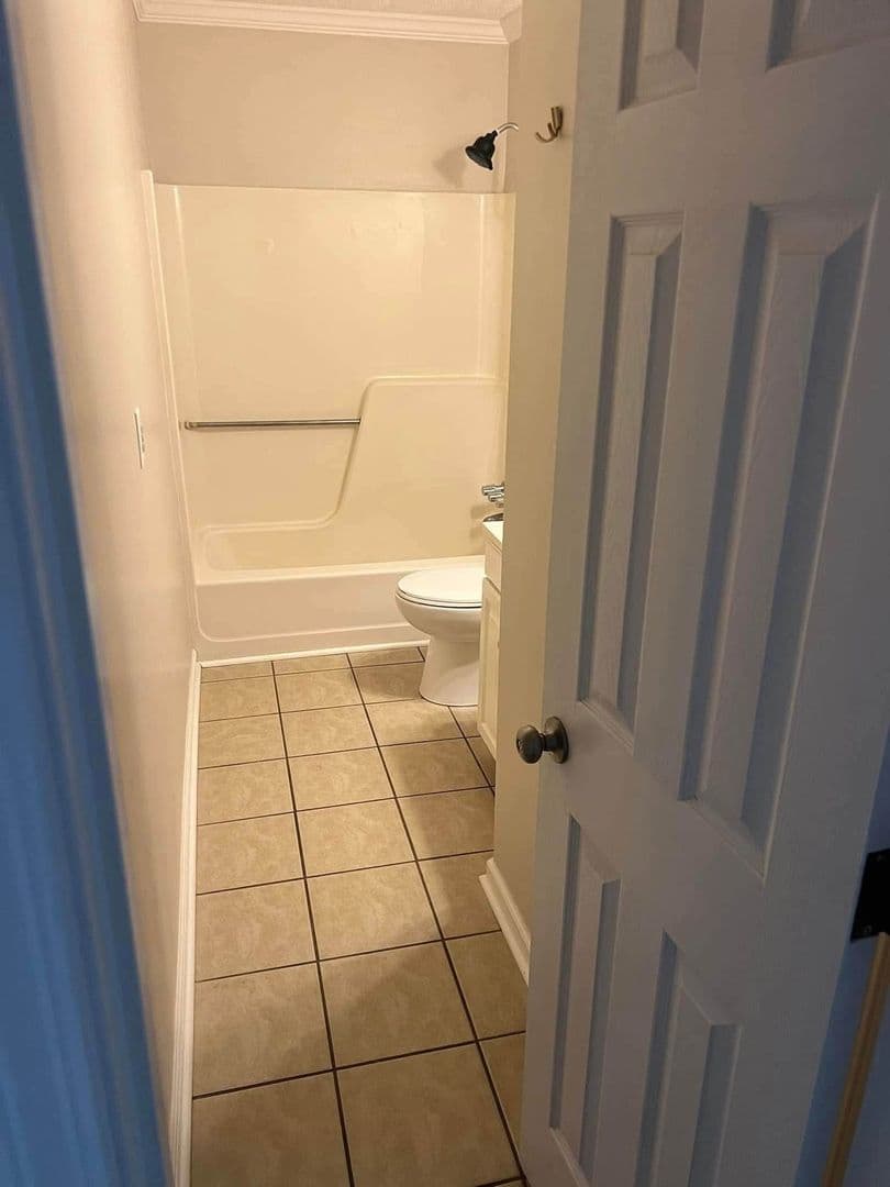 Hartford House: 2587 Belltown Rd