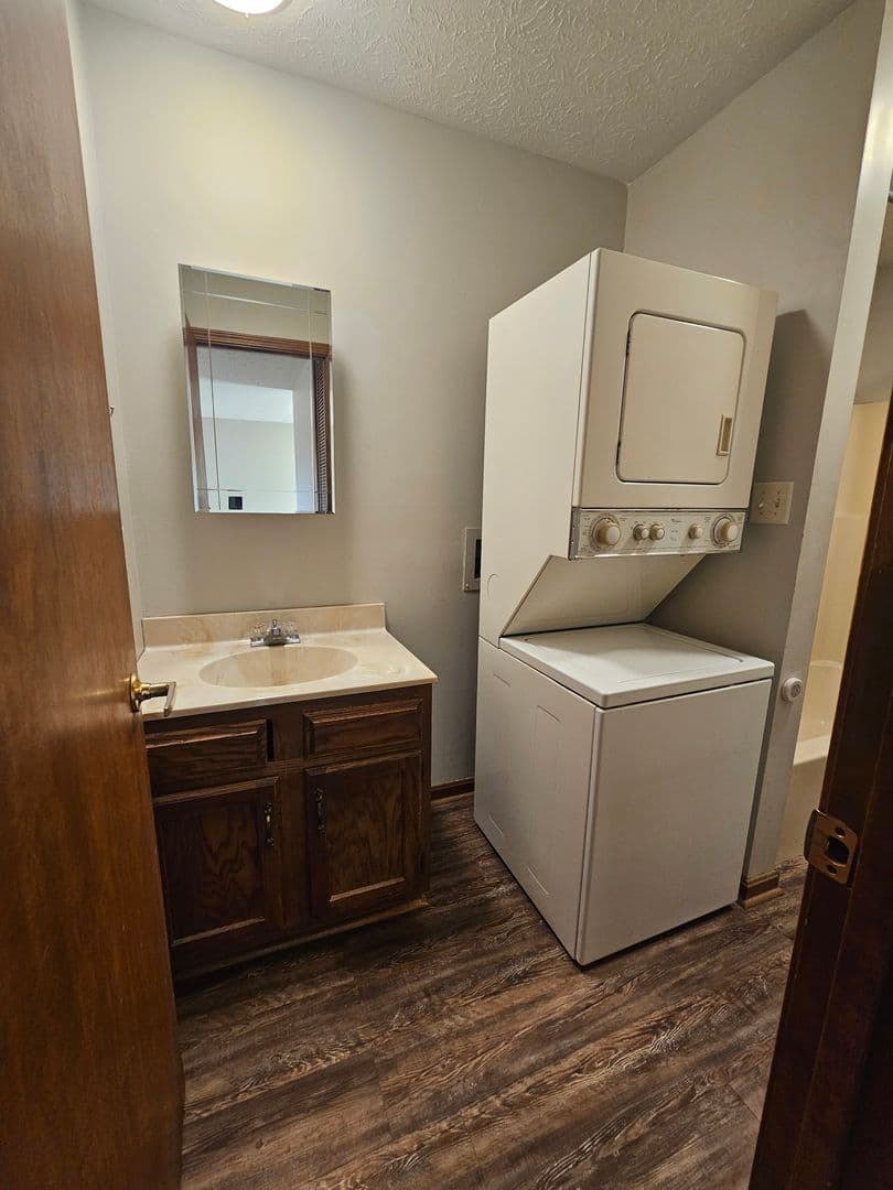 Owensboro Apartment: 1638 Thompson Dr