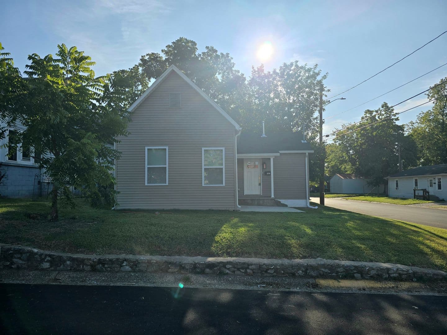 Owensboro House: 1421 Center St