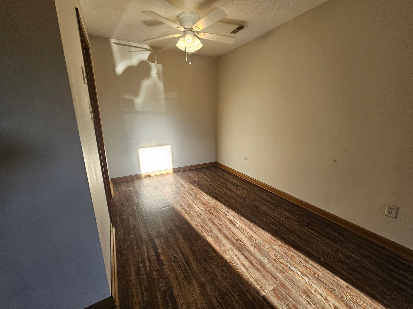 Owensboro Apartment: 1638 Thompson Dr