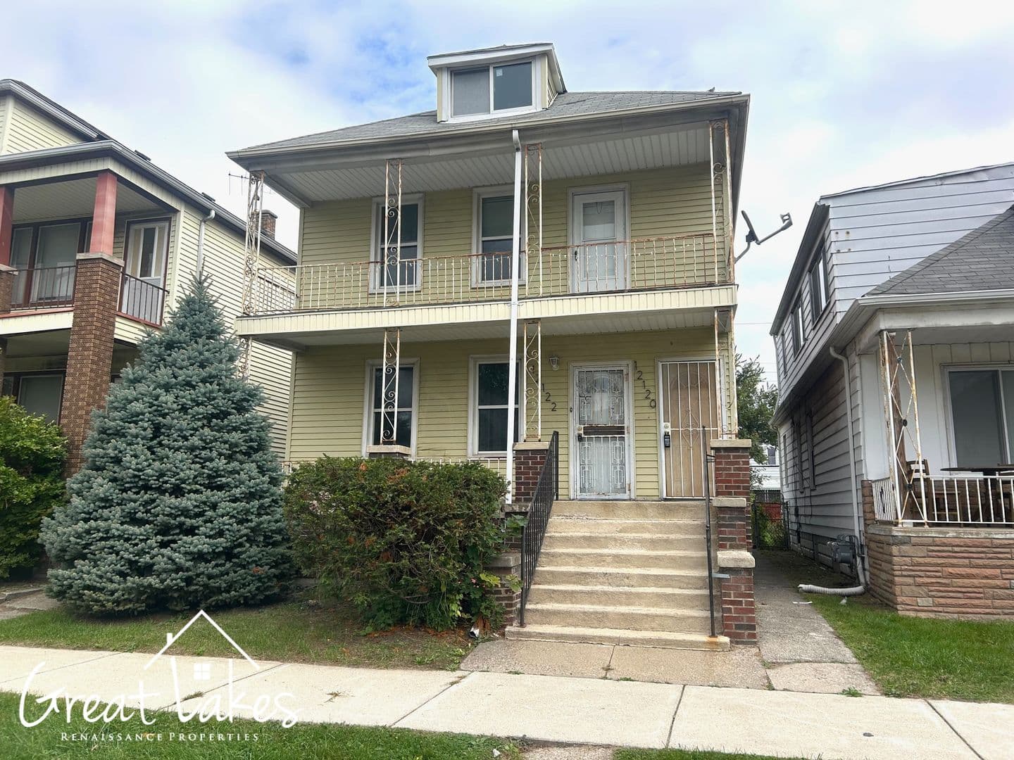 Hamtramck Apartment: 12120-12122 Saint Aubin St