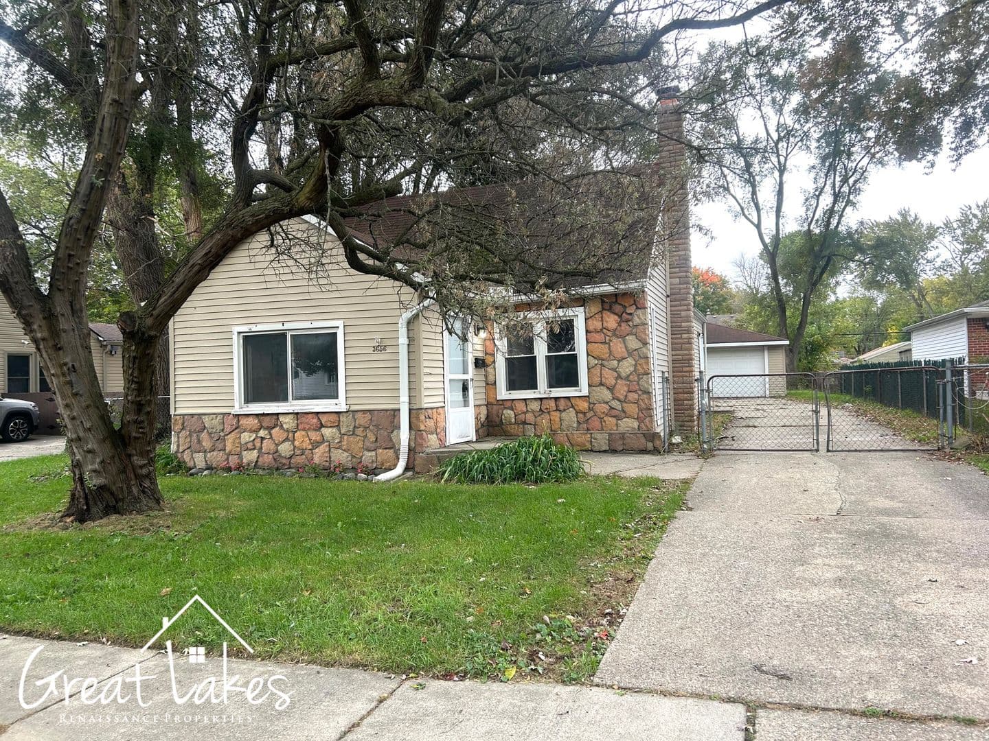 Warren House: 3656 Bart Ave