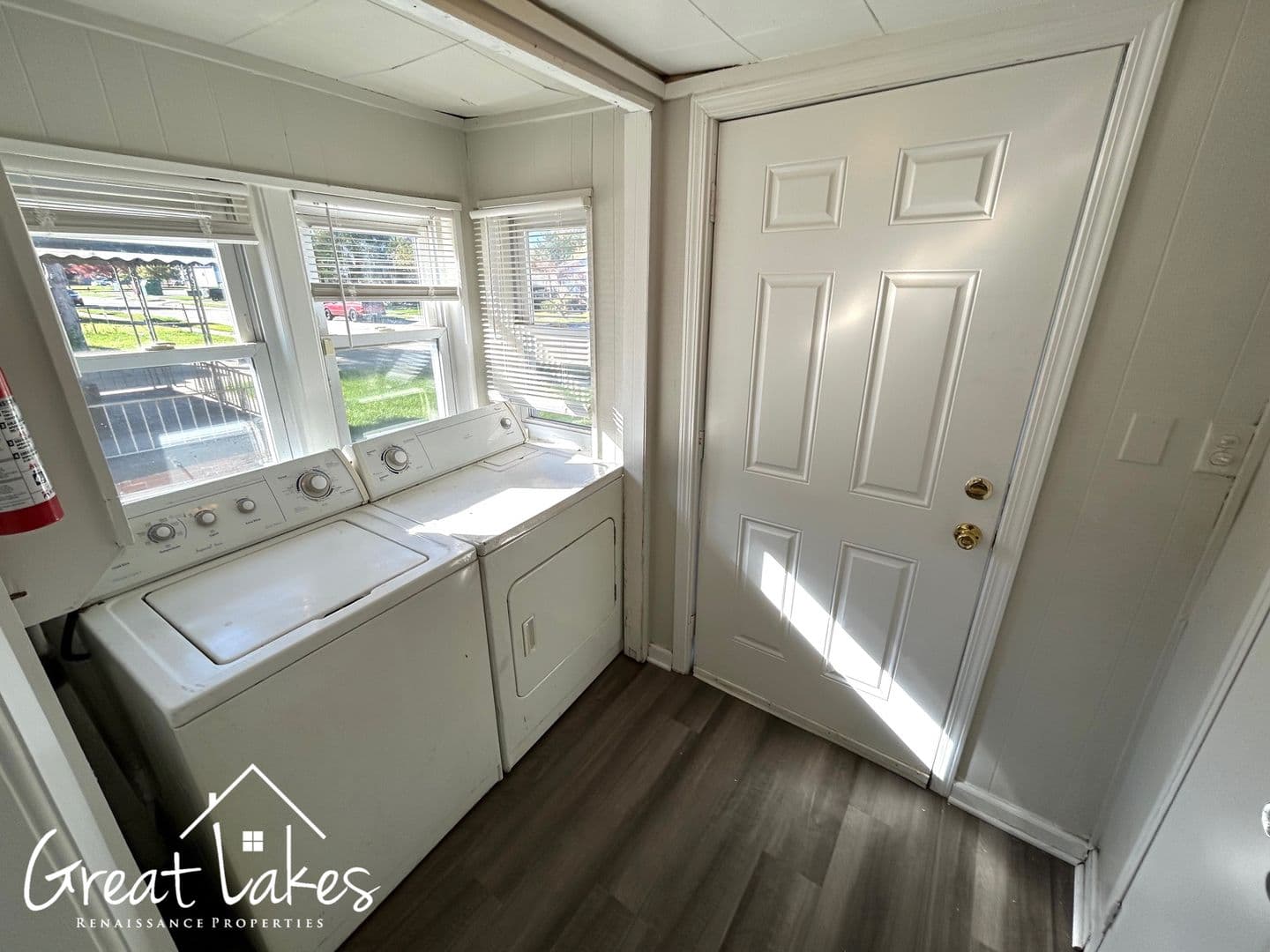 Roseville House: 25158 Pearl St